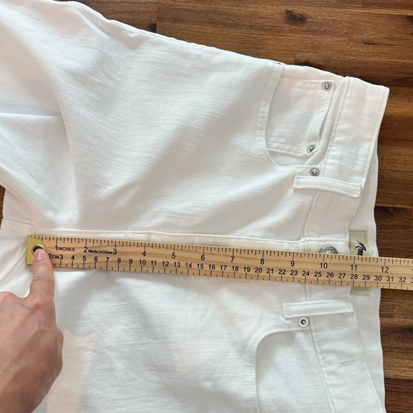 Madewell Flared Wide-Leg Crop Jeans Women's Size 29 in Pure White raw hem NEW - Picture 8 of 15